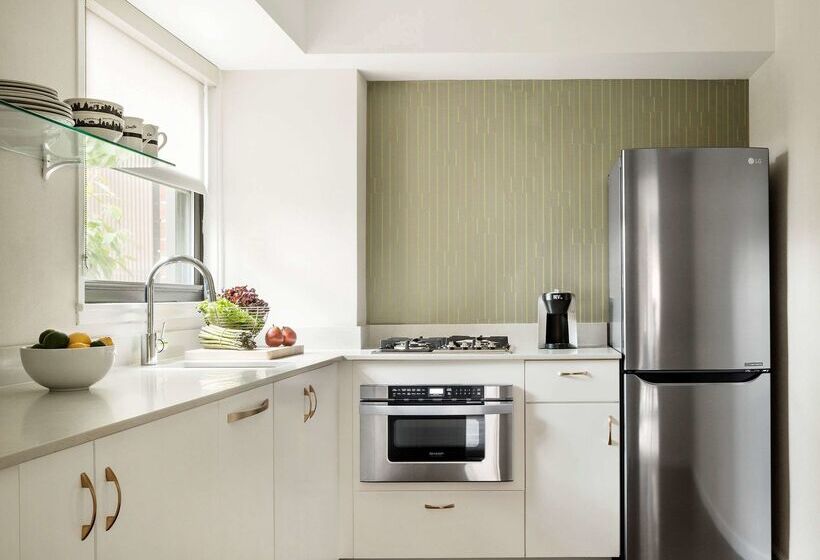 Fotos del hotel Gardens Suites Hotel By Affinia:  29
