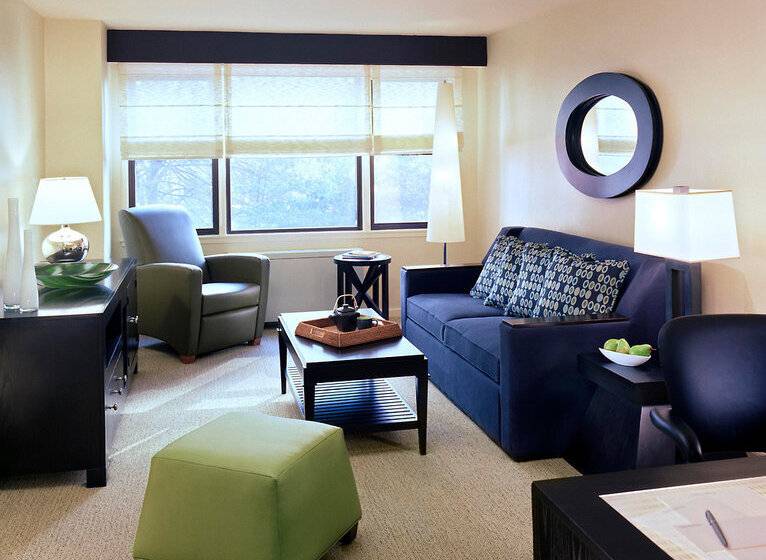 Fotos del hotel Gardens Suites Hotel By Affinia:  41