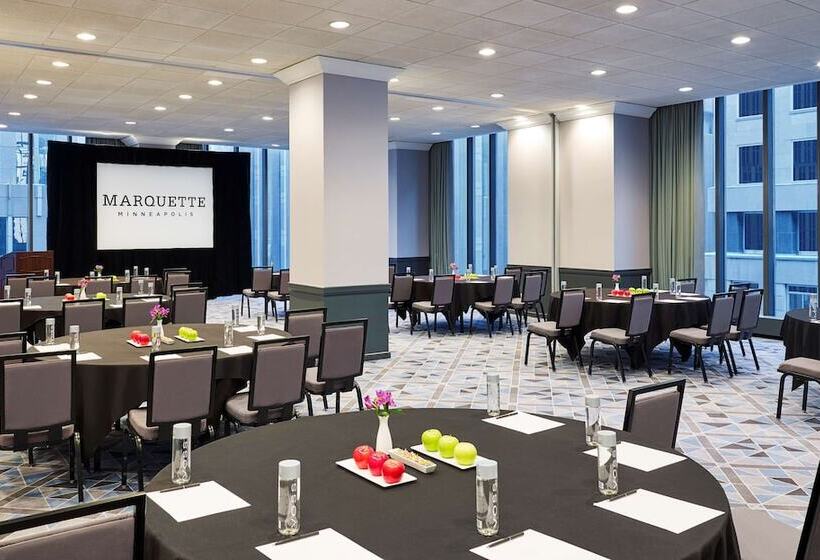 The Marquette Hotel, Curio Collection By Hilton