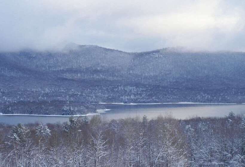 فندق The Mountain Top Inn & Resort