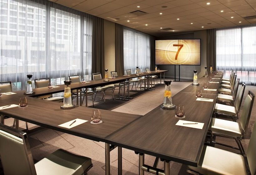 هتل Thompson Chicago, By Hyatt