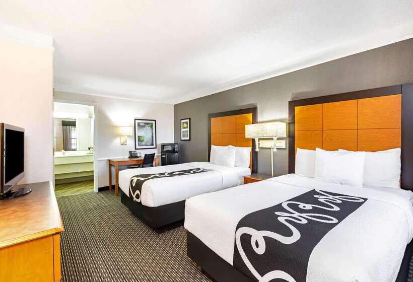 Hotel Travelodge By Wyndham El Paso  Airport