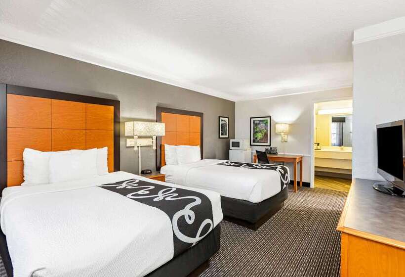 Hotel Travelodge By Wyndham El Paso  Airport