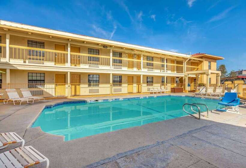 Hotel Travelodge By Wyndham El Paso  Airport