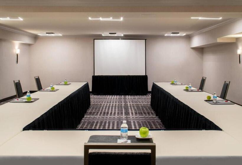 בית מלון כפרי Tysons Corner Marriott