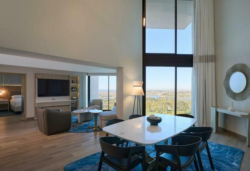 هتل Vea Newport Beach, A Marriott Resort & Spa
