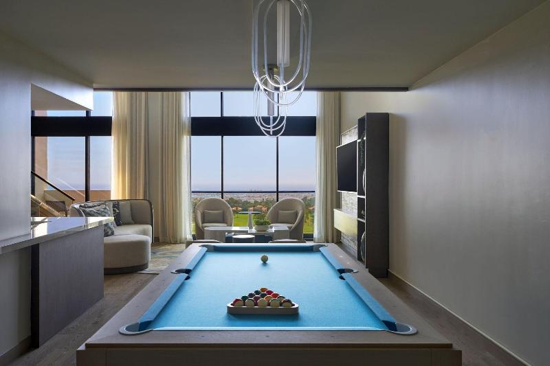 هتل Vea Newport Beach, A Marriott Resort & Spa
