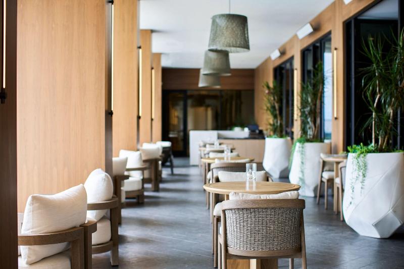 هتل Vea Newport Beach, A Marriott Resort & Spa