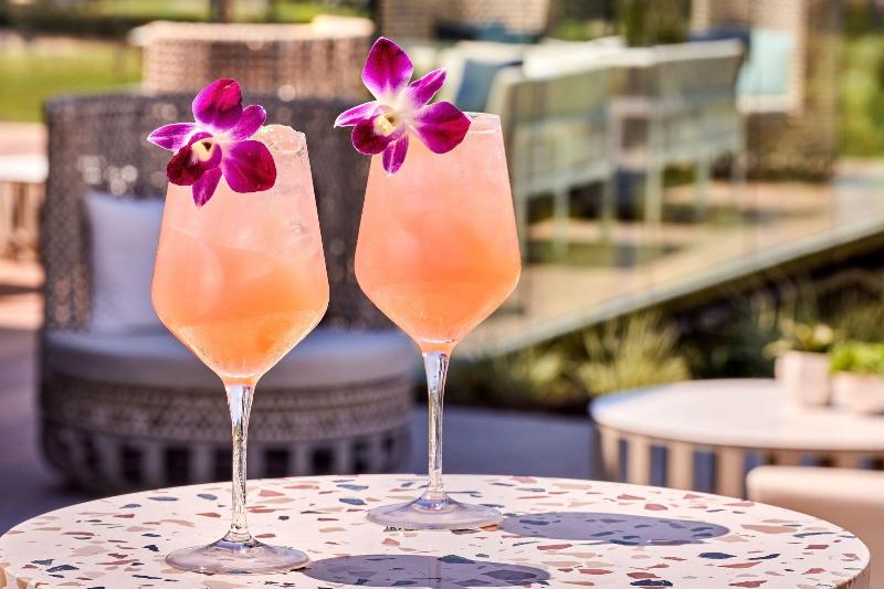 هتل Vea Newport Beach, A Marriott Resort & Spa