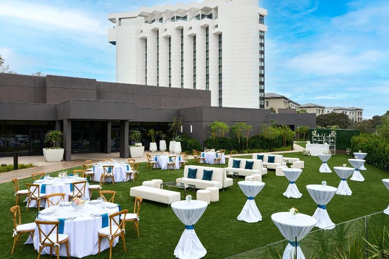 هتل Vea Newport Beach, A Marriott Resort & Spa