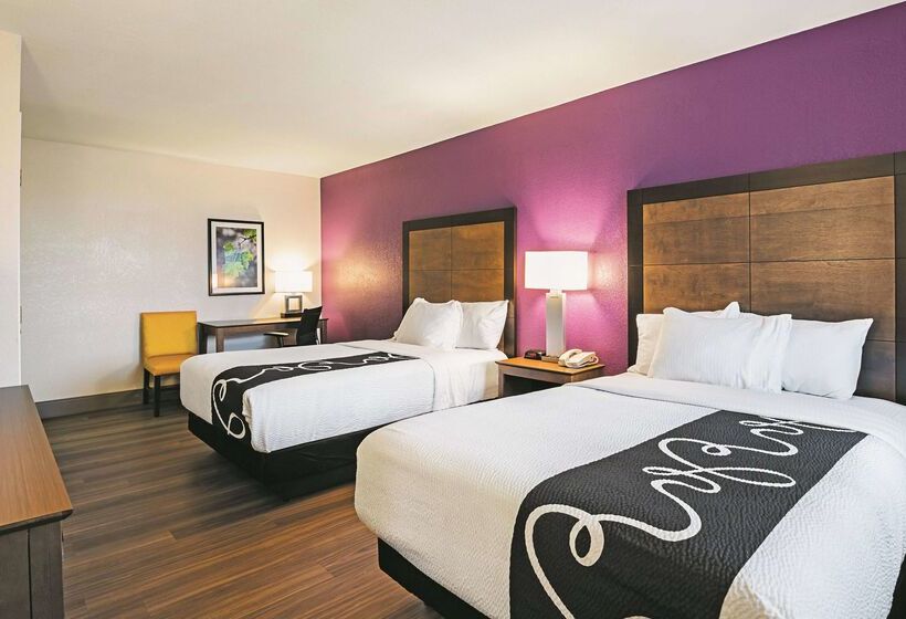 בית מלון כפרי Wingate By Wyndham Galveston East Beach