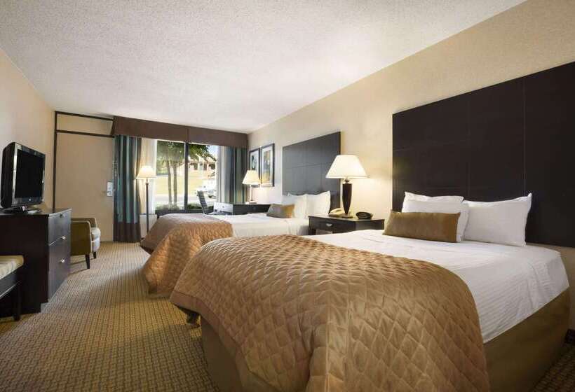 ホテル Wyndham Garden Lake Guntersville