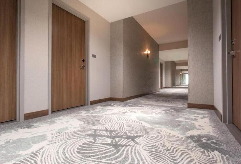 Legacy Resort Hotel & Spa