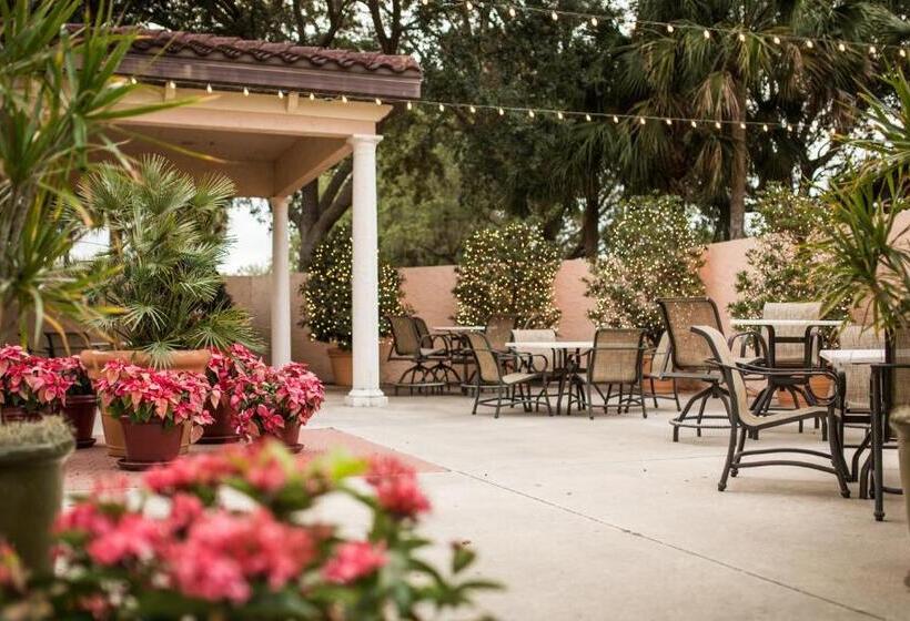Mission Resort And Club