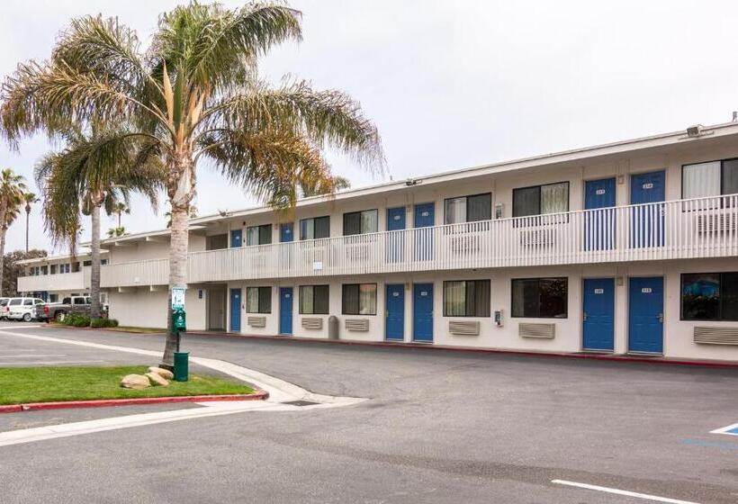 Motel 6 Ventura, Ca   Beach