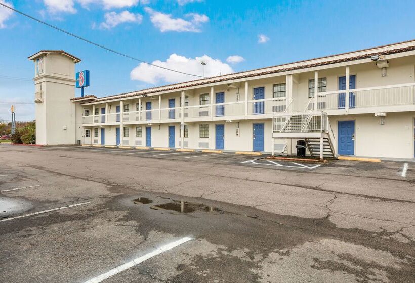 Motel 6 Beaumont, Tx