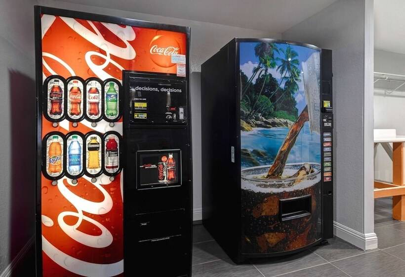 Motel 6buttonwillow, Ca Central