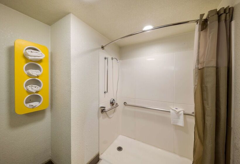 Motel 6dallas, Tx  Farmers Branch