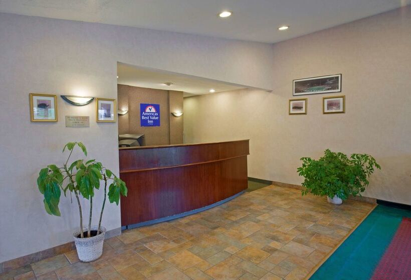 فندق على الطريق Americas Best Value Inn Lansing