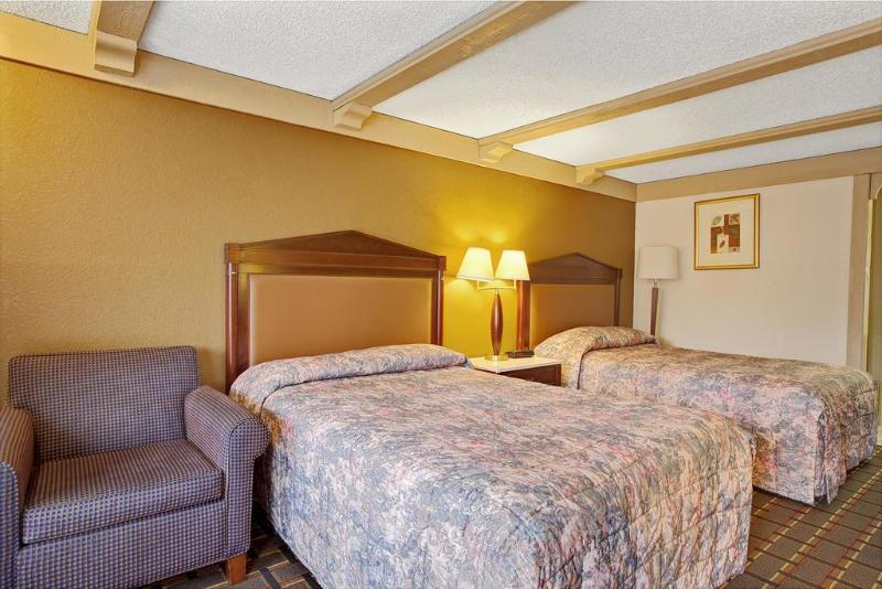 汽车旅馆  Knights Inn Greensburg