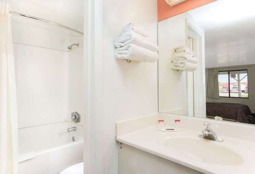 فندق على الطريق Knights Inn Punta Gorda