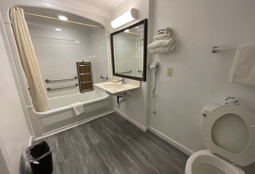 فندق على الطريق Knights Inn Punta Gorda