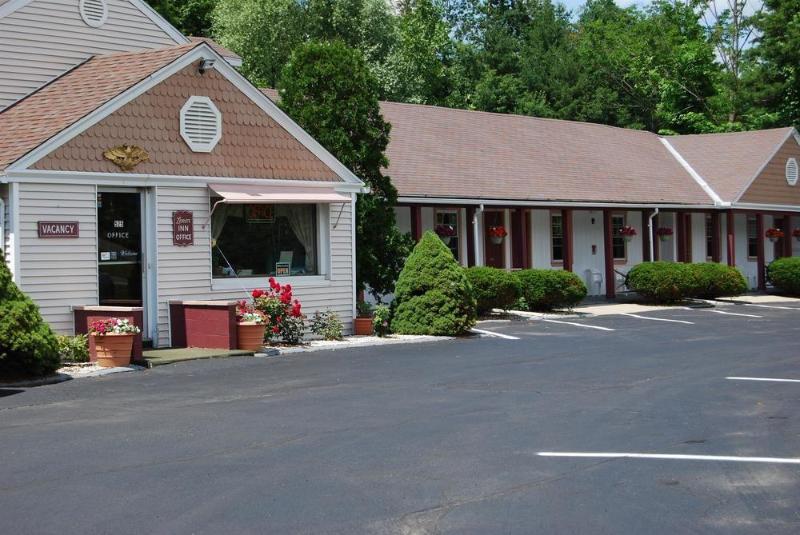 Motell Lenox Inn