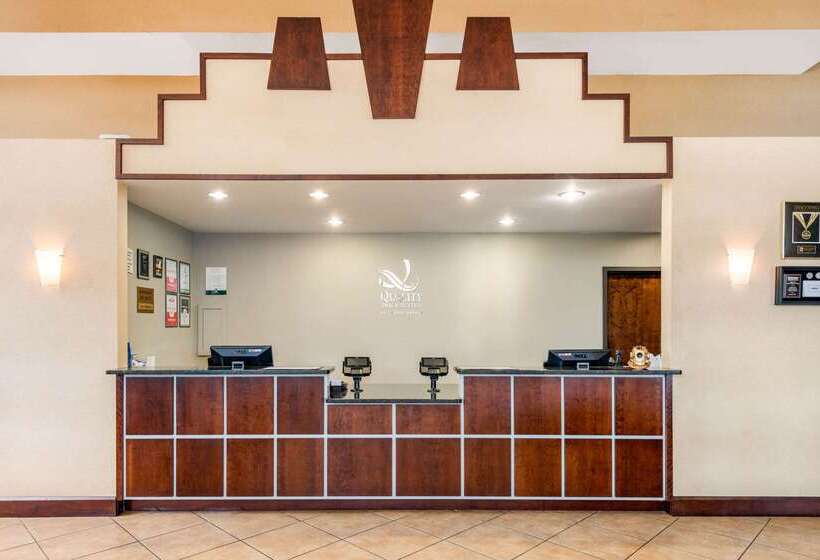 리조트 Quality Inn & Suites Tarpon Springs South