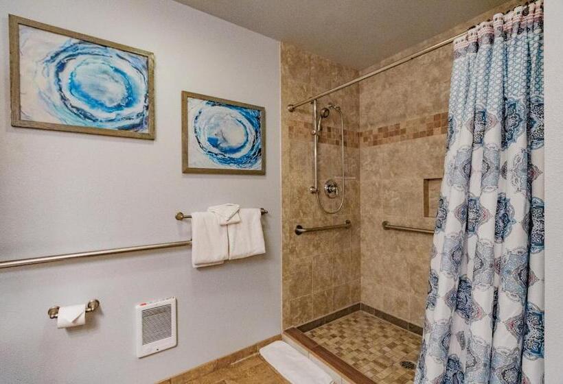 Embarcadero Resort