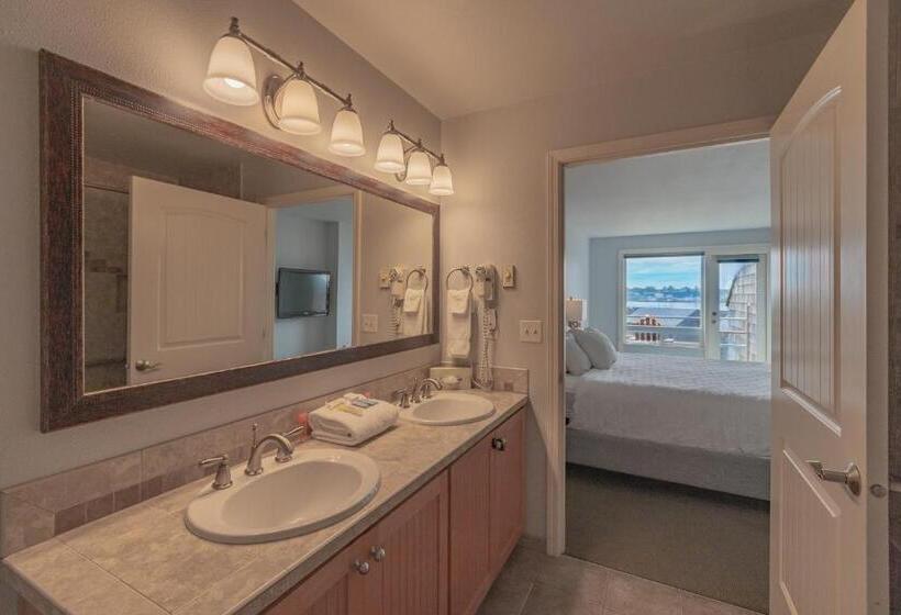 Embarcadero Resort