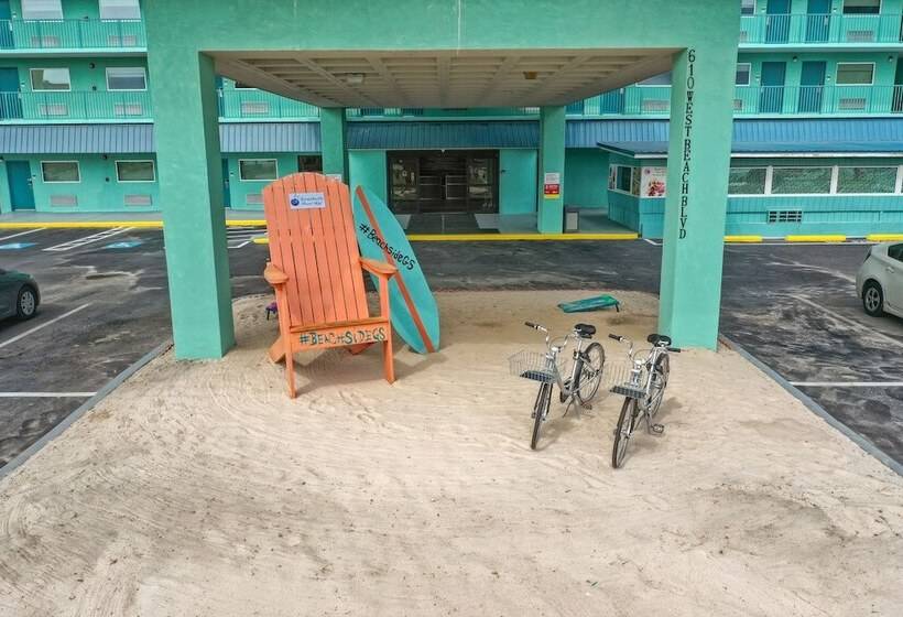 هتل Beachside Resort