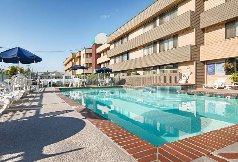 فندق Best Western Cascadia Inn
