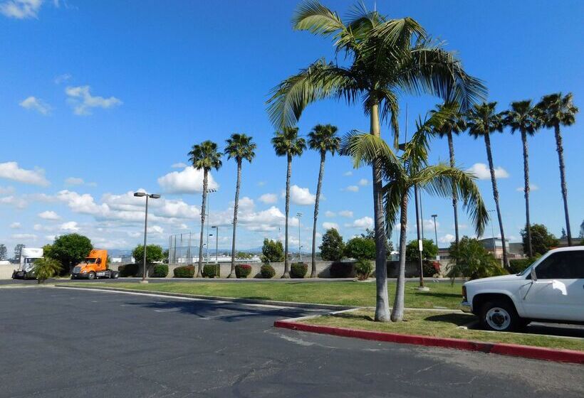 Отель Best Western Plus Anaheim Orange County