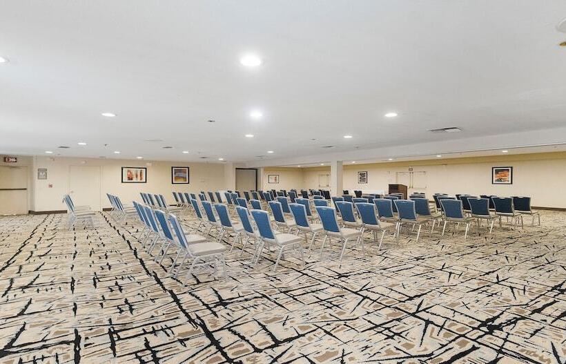هتل Best Western Plus Heritage Inn