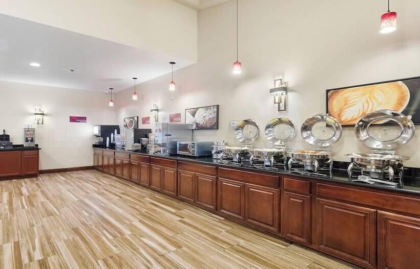 هتل Best Western Plus Heritage Inn
