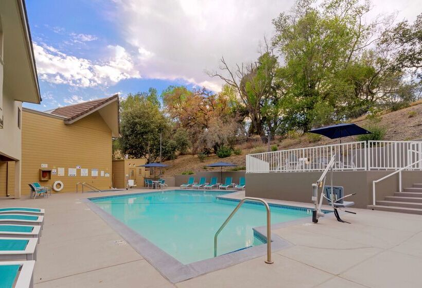 בית מלון כפרי Best Western Plus Novato Oaks Inn