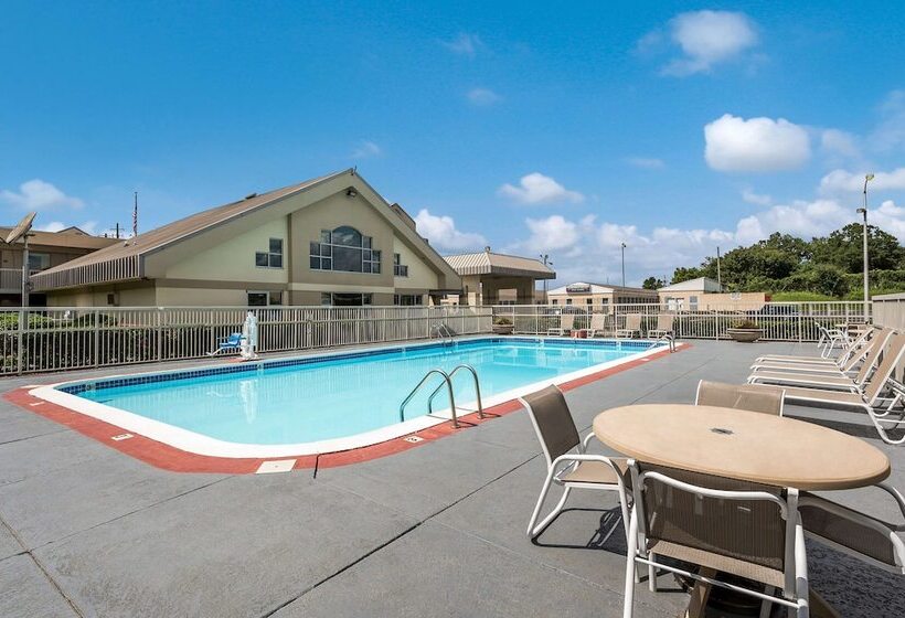 هتل Best Western University Inn