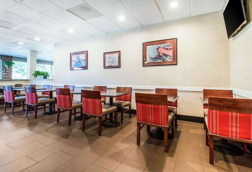 هتل Comfort Inn By The Bay