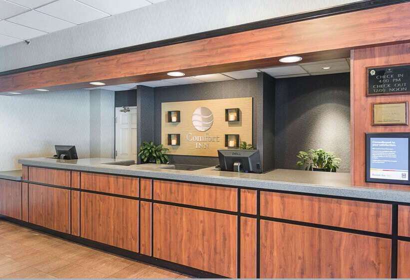 هتل Comfort Inn By The Bay