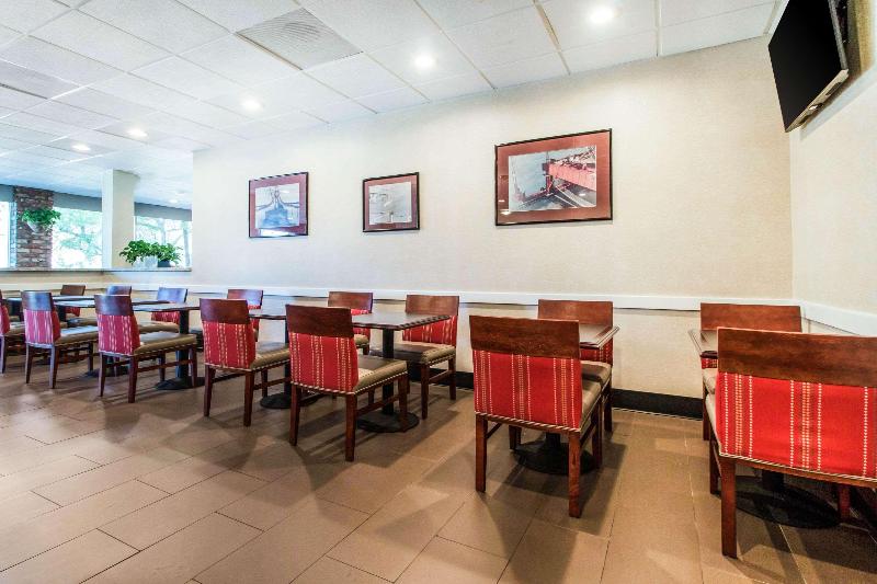 هتل Comfort Inn By The Bay