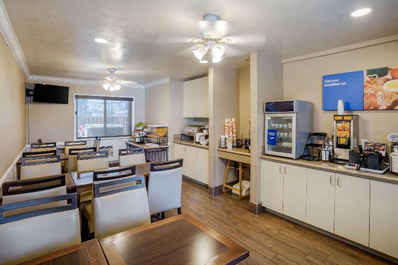 هتل Comfort Inn San Diego Airport At The Harbor