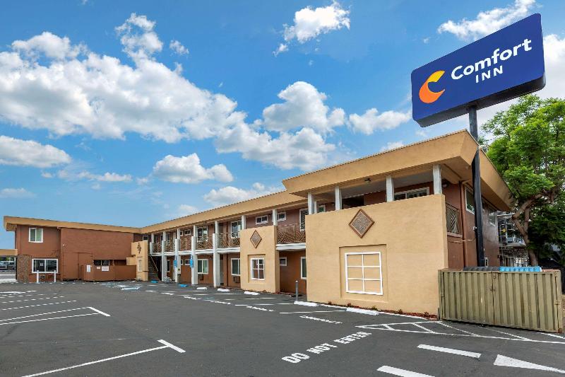 هتل Comfort Inn San Diego Airport At The Harbor