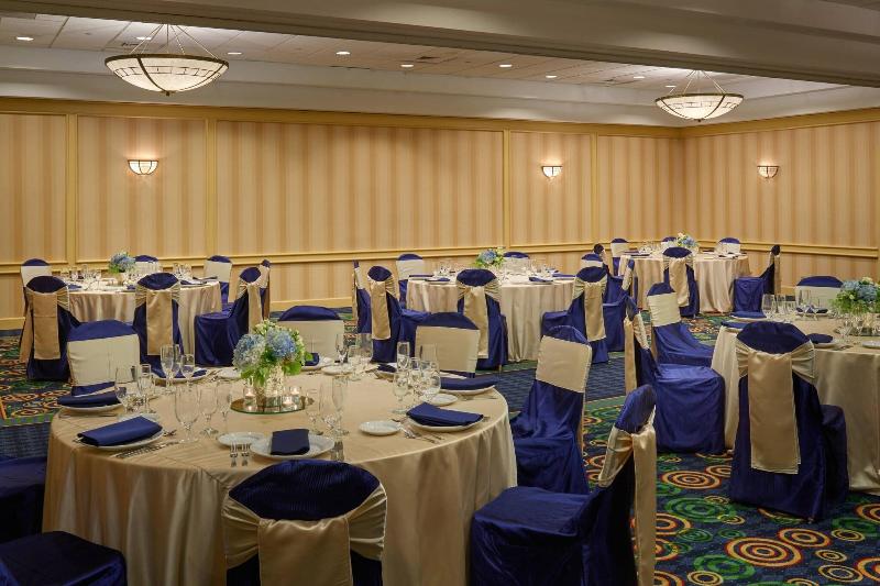 هتل Courtyard By Marriott Detroit Downtown