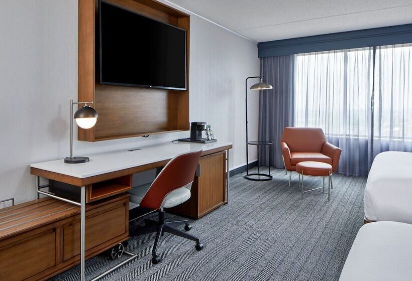 هتل Courtyard By Marriott Detroit Downtown
