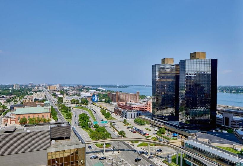 هتل Courtyard By Marriott Detroit Downtown