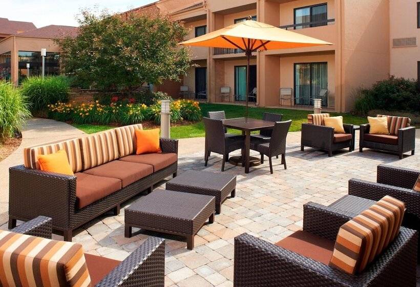 فندق Courtyard Rockford