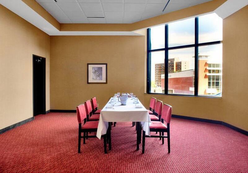هتل Courtyard By Marriott St. Cloud