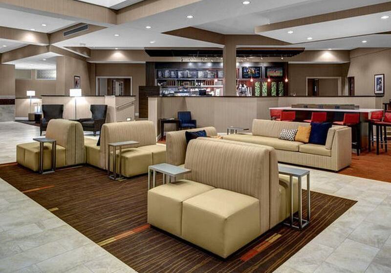 هتل Courtyard By Marriott St. Cloud