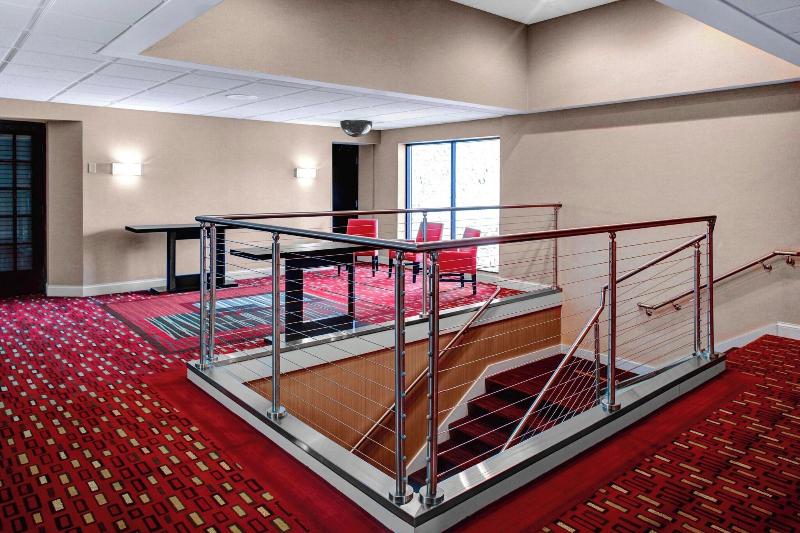 هتل Courtyard By Marriott St. Cloud