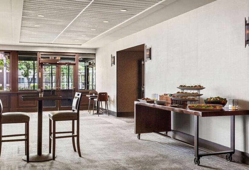 Delta Hotels By Marriott Burlington